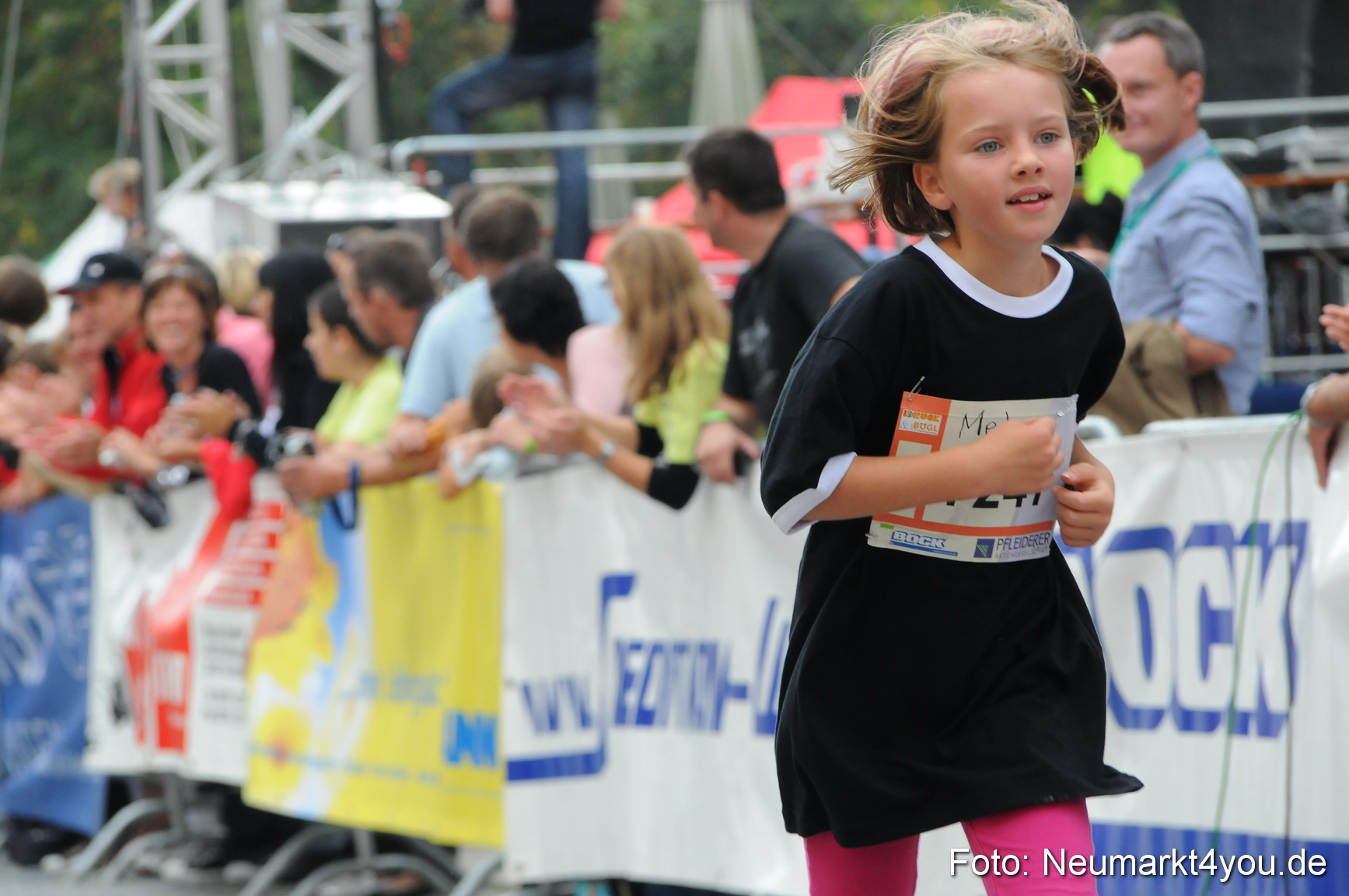 0049 Stadtlauf Neumarkt Bambinilaeufe 200909